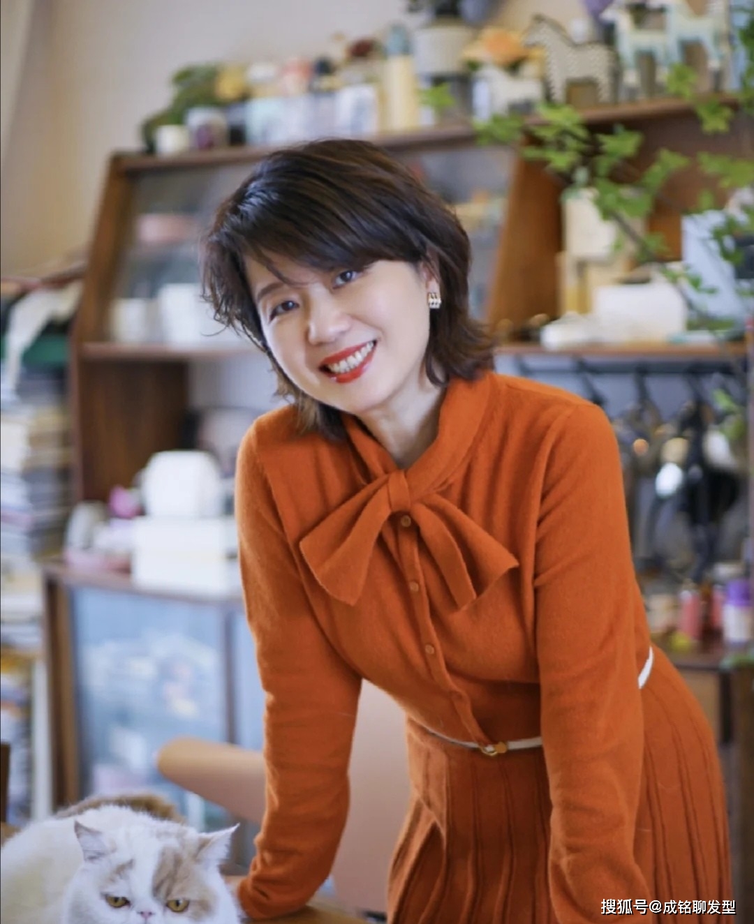 Chị em tuổi trung niên lưu ý: 3 kiểu tóc này sẽ khiến bạn trông già và kém sang- Ảnh 8. Chị em tuổi trung niên lưu ý: 3 kiểu tóc này sẽ khiến bạn trông già và kém sang- Ảnh 8.