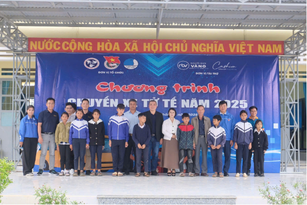 Người Bạn Vàng và Cashion tặng xe đạp, nối tiếp ước mơ cho học sinh dân tộc thiểu số- Ảnh 2.