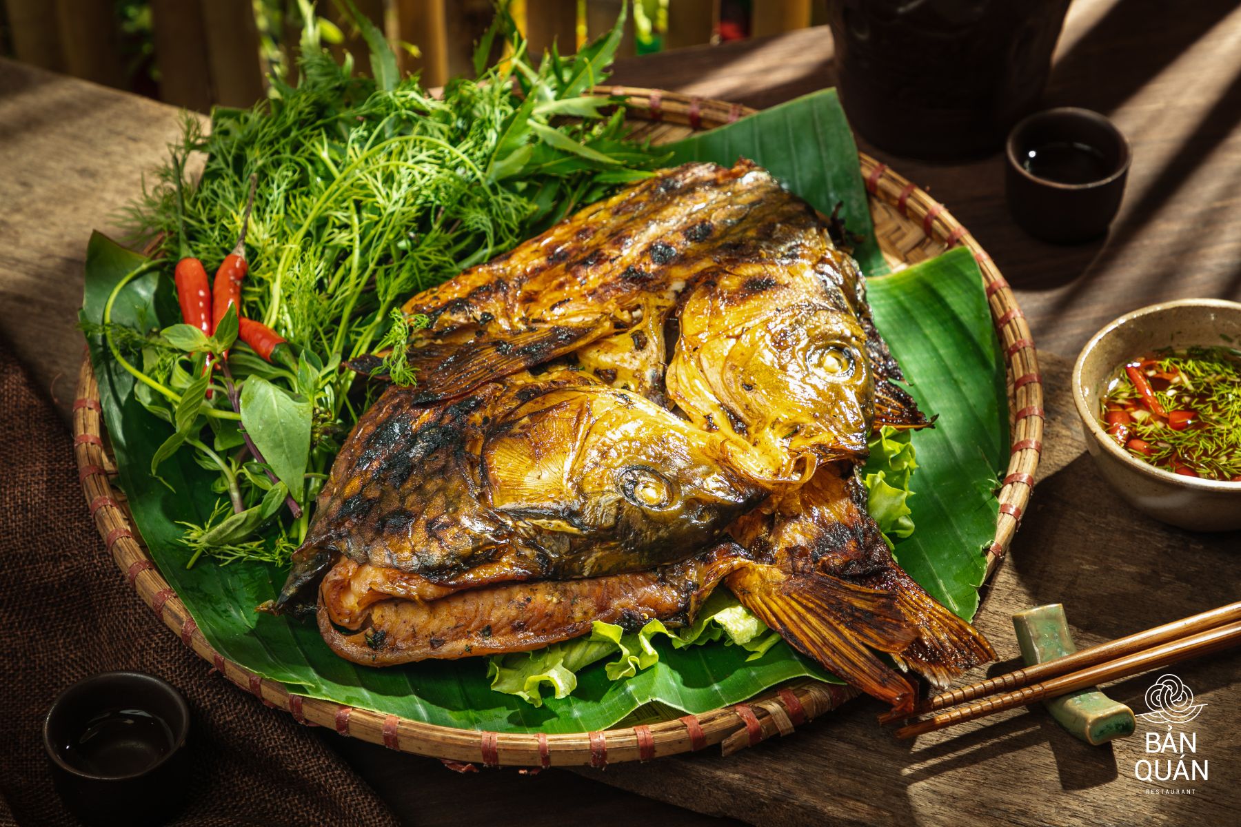 Ăn cá nướng giữa mùa hè oi bức nghe có vẻ nghịch lý? Nhưng với "pa pỉnh tộp", người Tây Bắc có lý do riêng!- Ảnh 8.