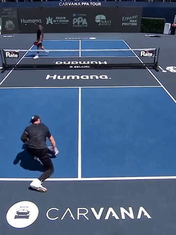 Tay vợt Pickleball "tính nóng như kem" đập nát vợt, móp cả sân tại PPA- Ảnh 1.