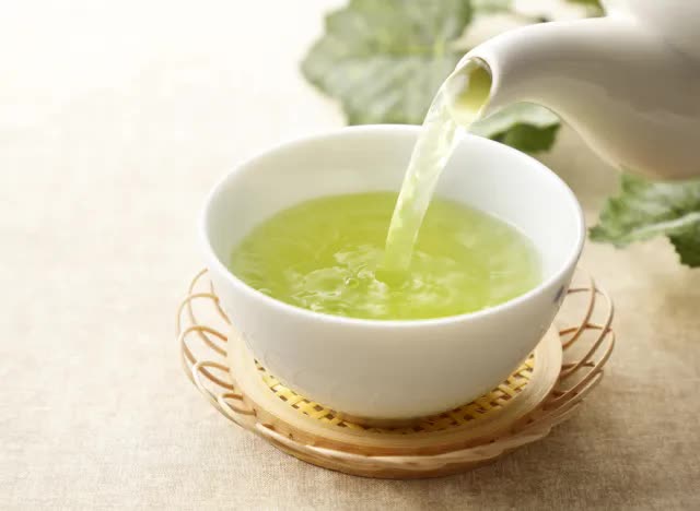 4 thói quen giúp chị em lười thể dục giảm mỡ bụng sau tuổi 50- Ảnh 4.