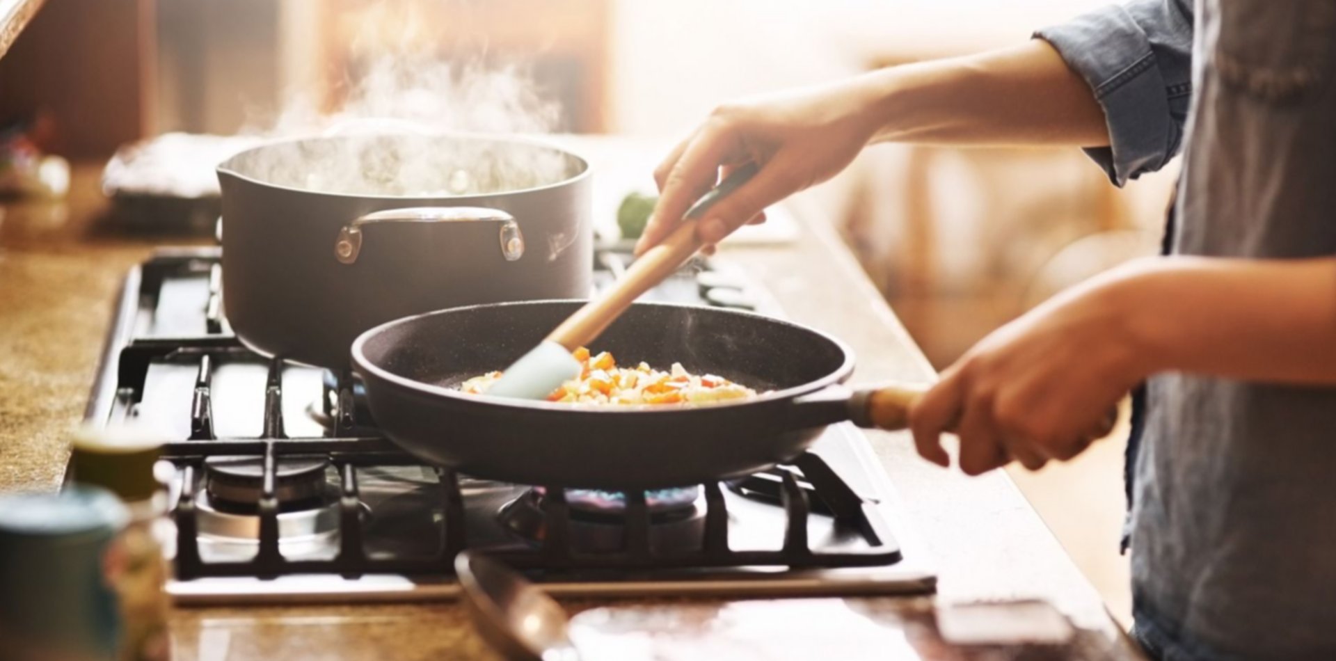 Không ngờ nhà bếp quen thuộc lại chứa "thủ phạm" gây ung thư phổi mà ít ai ngờ tới!- Ảnh 2.
