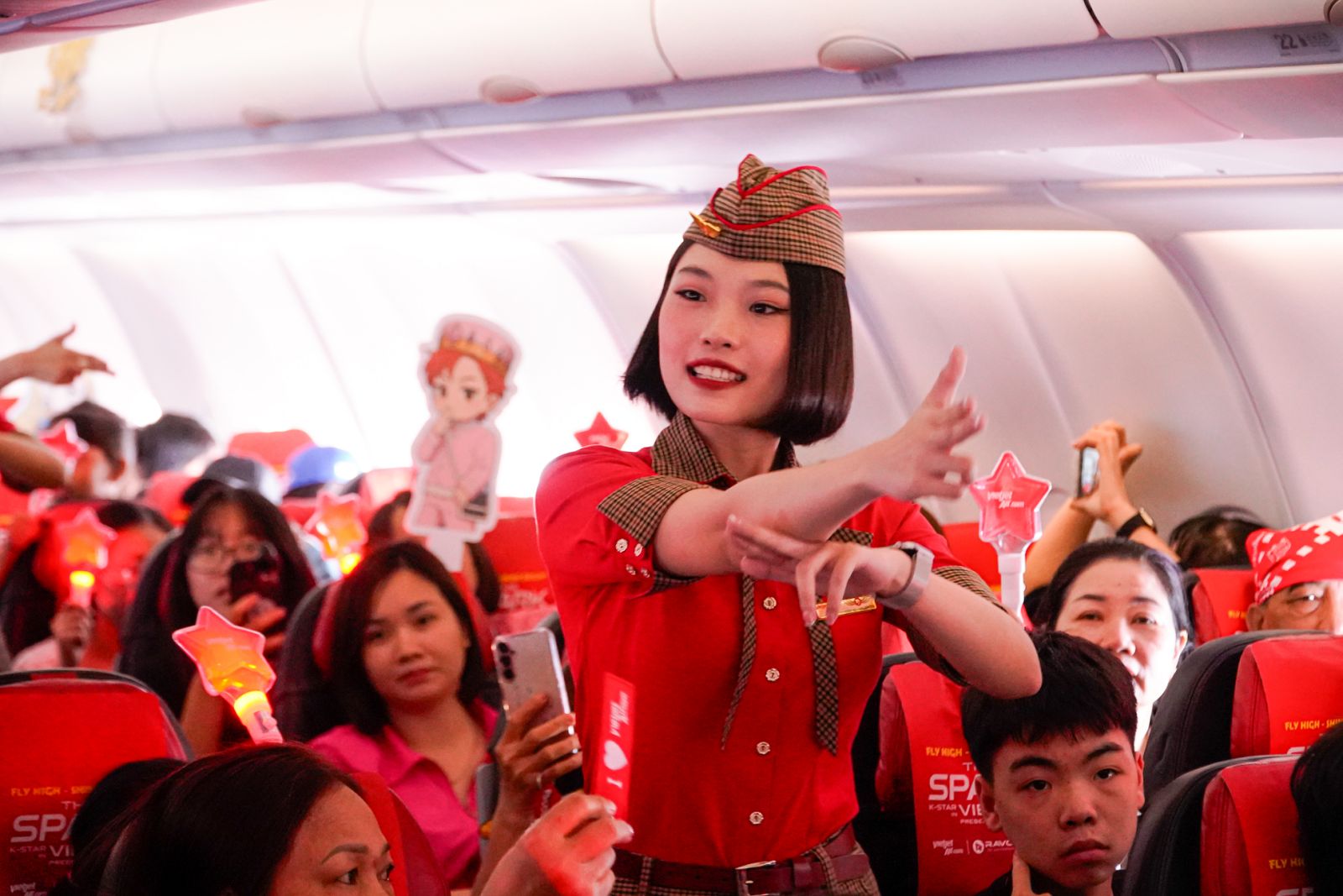 Trải nghiệm không khí đại nhạc hội ngay từ chuyến bay Vietjet đến K-Star Spark Hà Nội- Ảnh 3.
