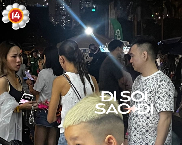 “Tóm dính” Xemesis đi với 2 cô gái cùng hội bạn đu idol, diện mạo quá lạ lẫm - Ảnh 2. “Tóm dính” Xemesis đi với 2 cô gái cùng hội bạn đu idol, diện mạo quá lạ lẫm - Ảnh 2.