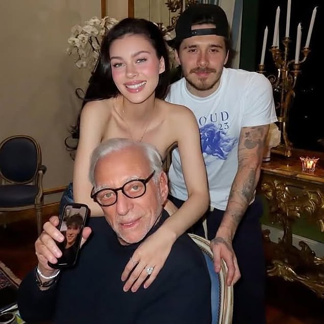 "Kẻ có tiền - Người có nguyên tắc": Nhà Beckham và thông gia tỷ phú đại chiến vì căn biệt thự 400 tỷ- Ảnh 2.