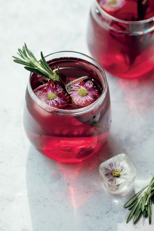 Thứ trà đỏ rực chỉ cần uống mỗi tối, da sáng bật tông như tắm trắng- Ảnh 2.