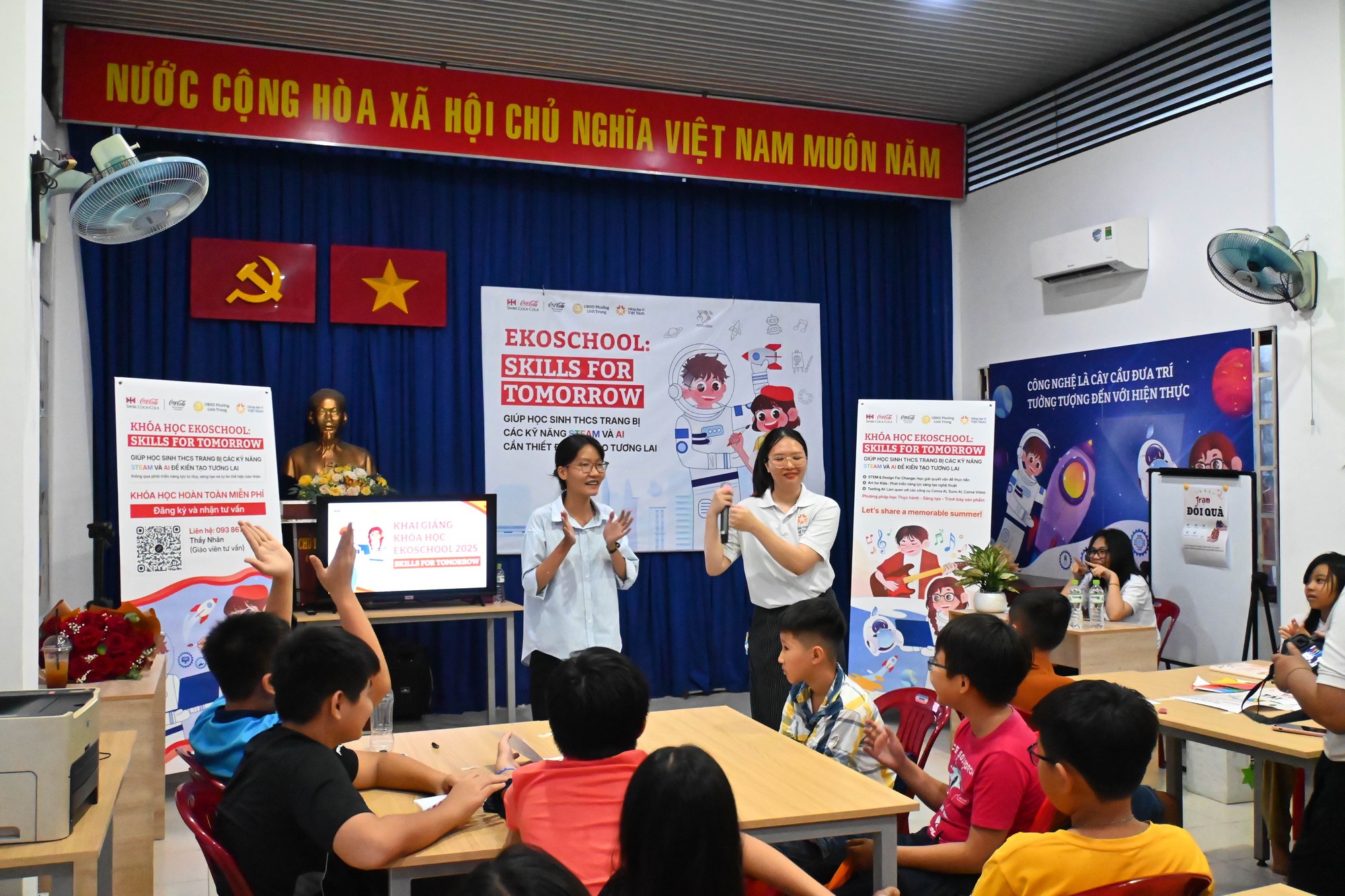 Công ty Coca-Cola Việt Nam tổ chức lớp học STEAM và AI miễn phí- Ảnh 2.