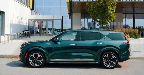 Lý giải vì sao VinFast VF 9 là lựa chọn hàng đầu trong phân khúc E-SUV- Ảnh 1. Lý giải vì sao VinFast VF 9 là lựa chọn hàng đầu trong phân khúc E-SUV- Ảnh 1.