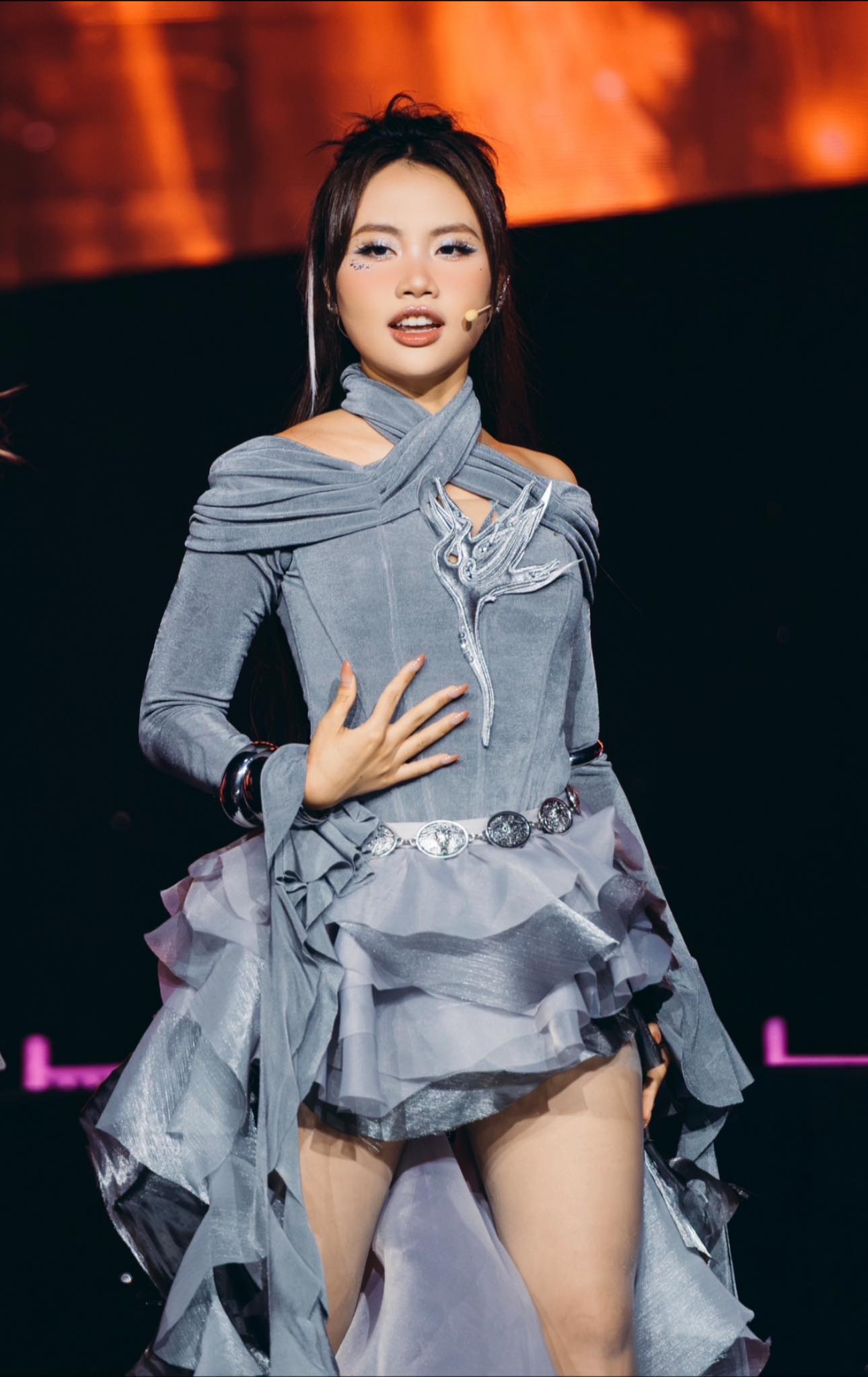 Phương Mỹ Chi bị chê không nhan sắc: Kể khổ với MXH nhưng nhận cái kết "vạn tiễn xuyên tim"- Ảnh 12. Phương Mỹ Chi bị chê không nhan sắc: Kể khổ với MXH nhưng nhận cái kết "vạn tiễn xuyên tim"- Ảnh 12.