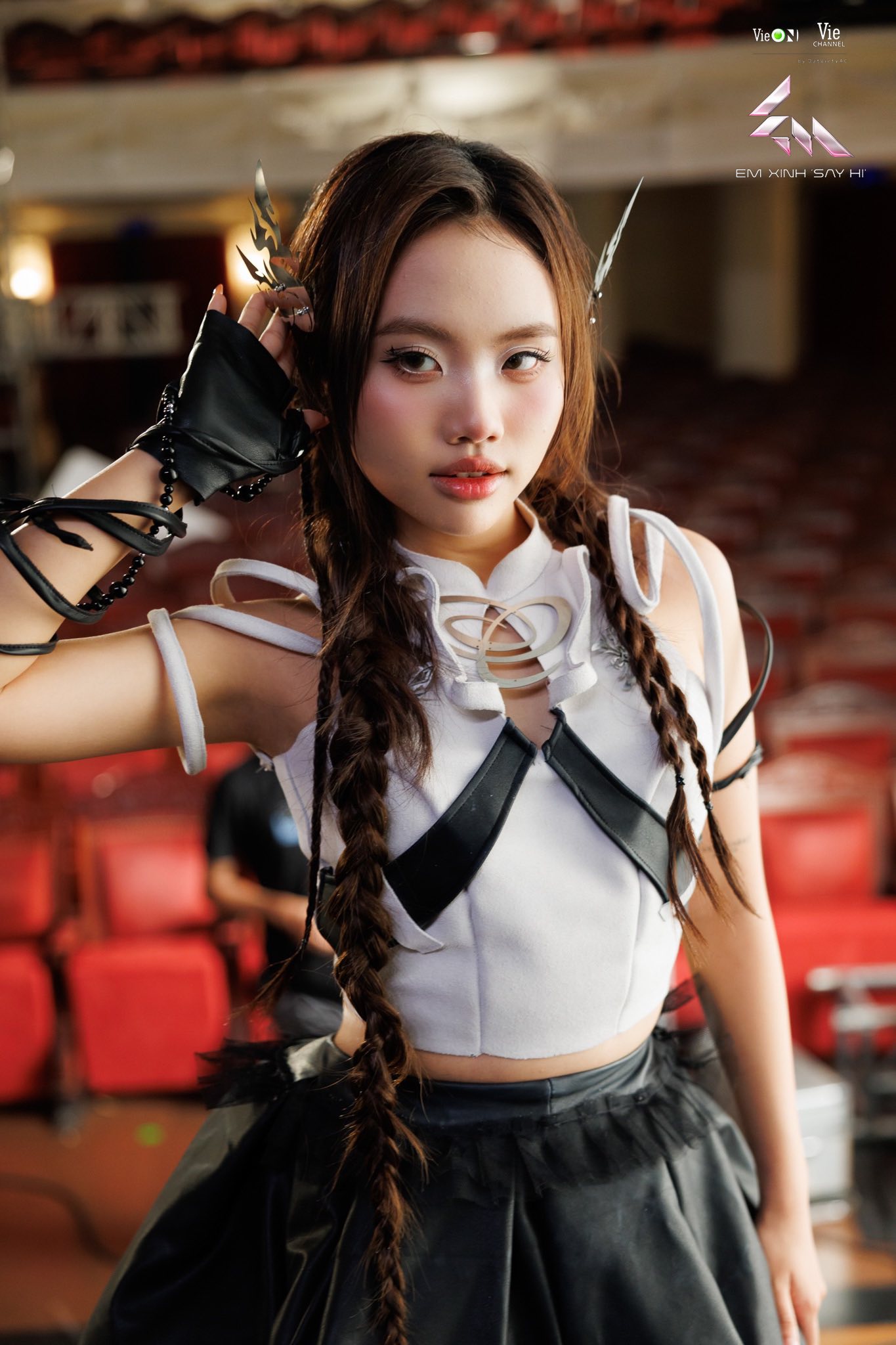 Phương Mỹ Chi bị chê không nhan sắc: Kể khổ với MXH nhưng nhận cái kết "vạn tiễn xuyên tim"- Ảnh 13. Phương Mỹ Chi bị chê không nhan sắc: Kể khổ với MXH nhưng nhận cái kết "vạn tiễn xuyên tim"- Ảnh 13.