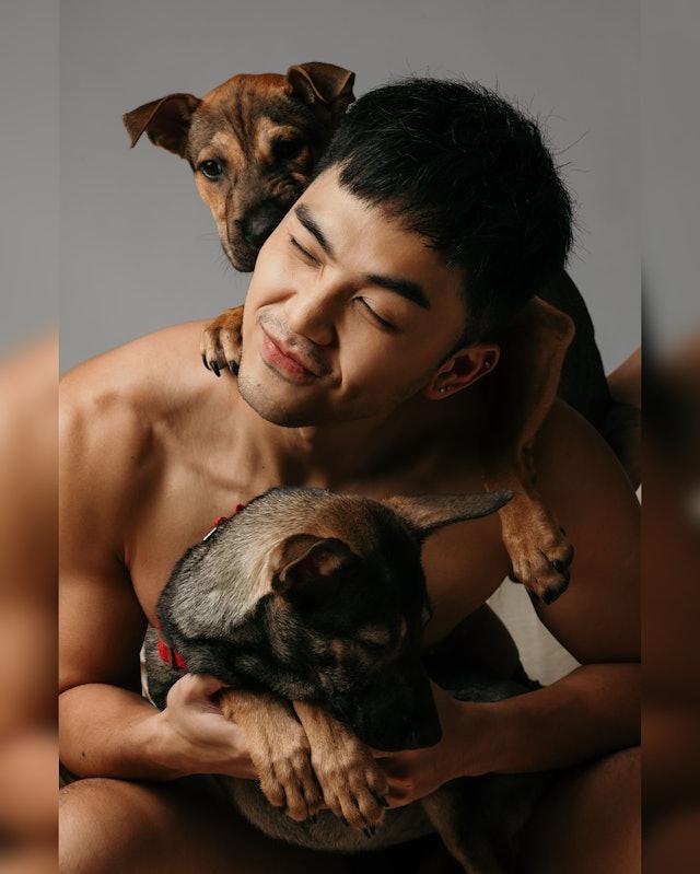 “Phò mã bạc tỷ” lộ ảnh nhạy cảm, vợ đại gia phản ứng thế nào?- Ảnh 2. “Phò mã bạc tỷ” lộ ảnh nhạy cảm, vợ đại gia phản ứng thế nào?- Ảnh 2.