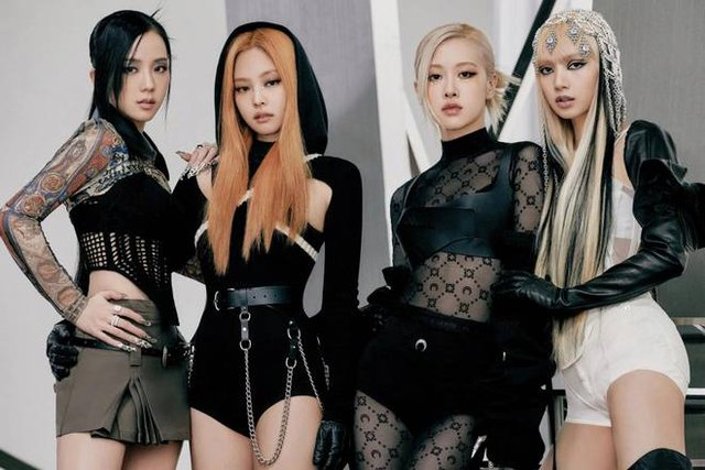 Fan tuyệt vọng trước các quyết định của YG và BLACKPINK- Ảnh 10. Fan tuyệt vọng trước các quyết định của YG và BLACKPINK- Ảnh 10.