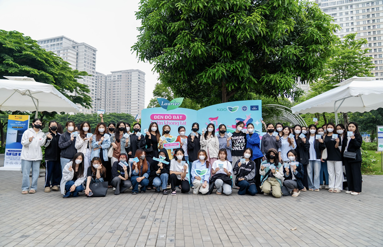 “Đèn đỏ bật – Tự tin không tắt”: Nơi Gen Z cùng mở lòng và yêu thương chính mình hơn trong những “ngày khó ở”- Ảnh 1. “Đèn đỏ bật – Tự tin không tắt”: Nơi Gen Z cùng mở lòng và yêu thương chính mình hơn trong những “ngày khó ở”- Ảnh 1.