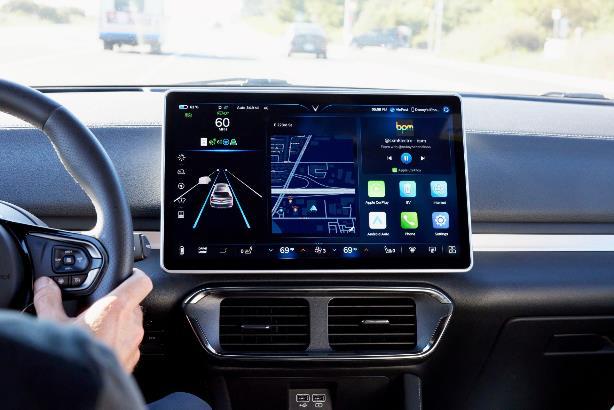 VinFast VF 8 nhận mưa lời khen từ chuyên gia về khả năng vận hành- Ảnh 2. VinFast VF 8 nhận mưa lời khen từ chuyên gia về khả năng vận hành- Ảnh 2.