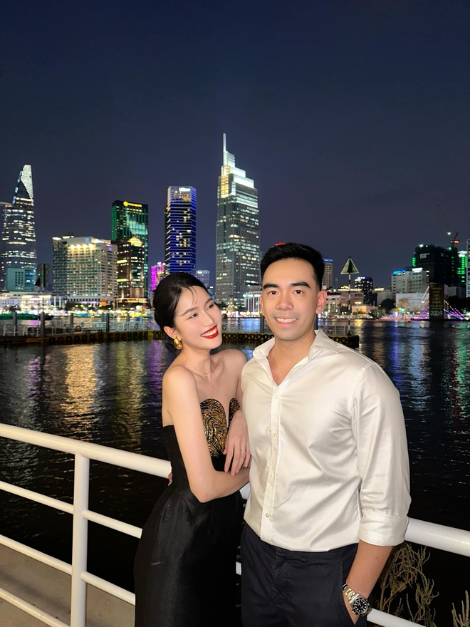 Nhà Sen Vàng mát tay: Dàn hậu lần lượt "chốt đơn" nhà hào môn, ai nấy đều sống như bà hoàng!- Ảnh 11.