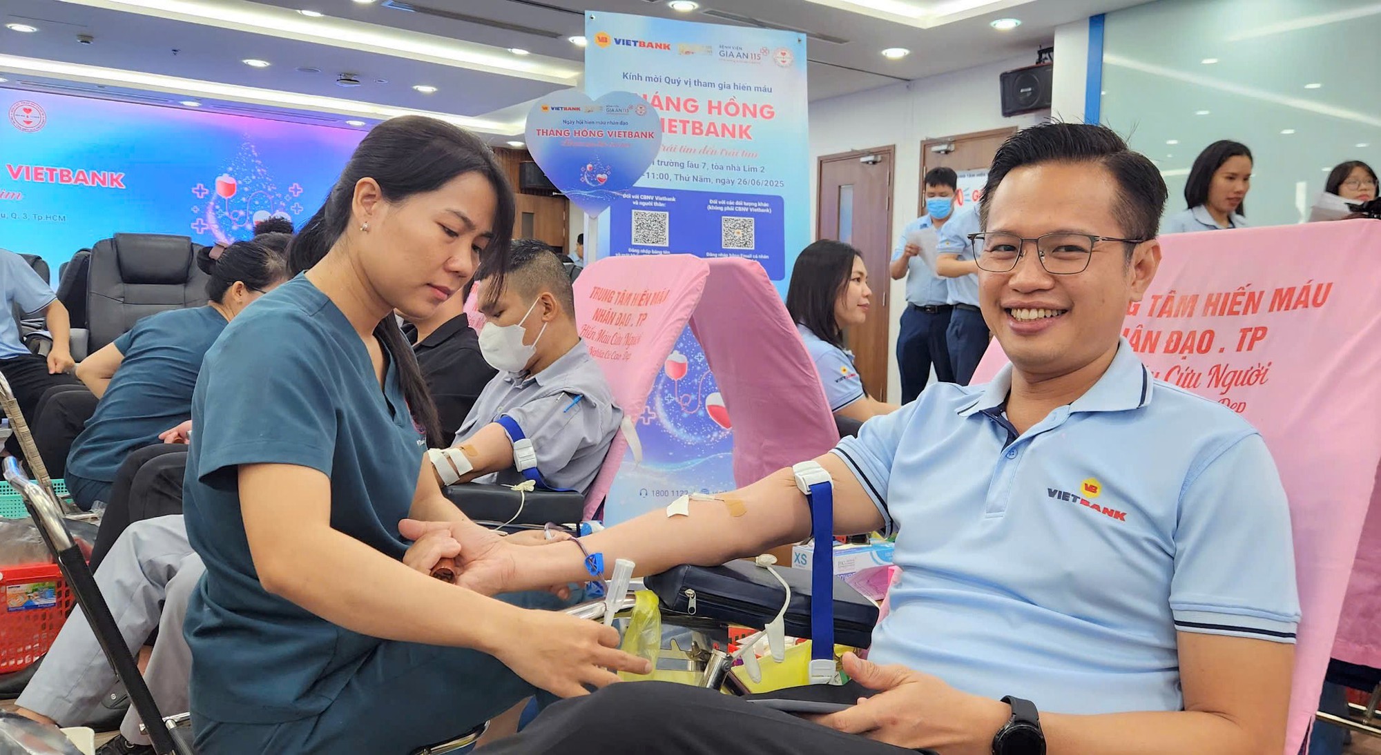 Hơn 200 CBNV tham gia hiến máu tính nguyện "Tháng hồng Vietbank"- Ảnh 3.