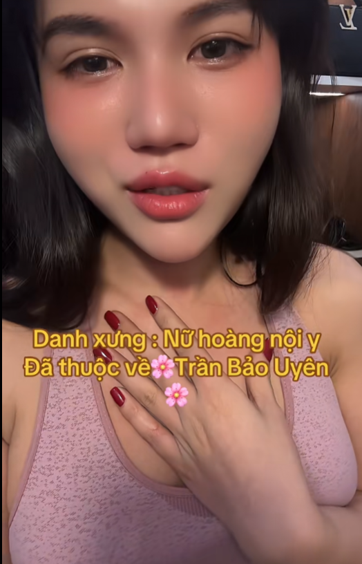 Nữ TikToker tự nhận nữ hoàng nội y thế hệ mới, không ngại va chạm, nổ "combat" sôi nổi khi bị nói "gọi vốn"- Ảnh 5. Nữ TikToker tự nhận nữ hoàng nội y thế hệ mới, không ngại va chạm, nổ "combat" sôi nổi khi bị nói "gọi vốn"- Ảnh 5.
