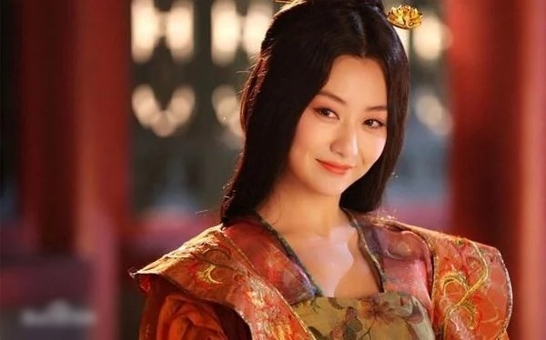 Nhan sắc thật của Hoàng hậu đẹp nhất Trung Quốc do AI phục dựng, netizen hoảng hốt “sao lại như vậy được?”- Ảnh 2.