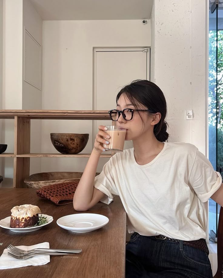 Bảng chi tiêu 6 triệu/tháng của cô gái độc thân gây bão mạng: Sống tối giản hay đang tự làm khổ mình?- Ảnh 1.