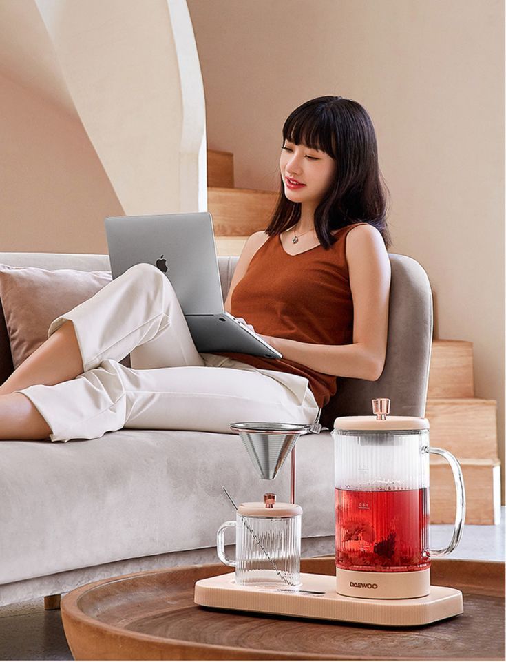 Giải ngố tài chính: Thu nhập thụ động là gì và có thật sự dễ kiếm như mạng xã hội nói?- Ảnh 1.