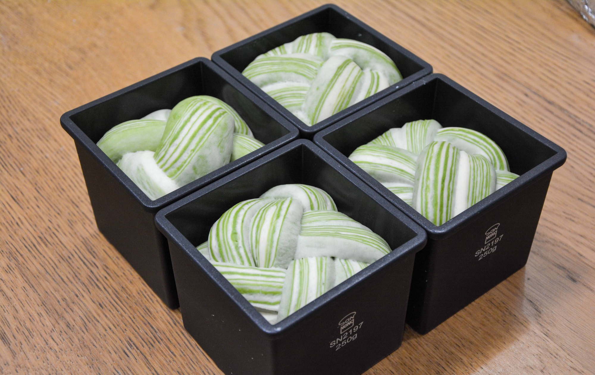 Bánh mì matcha 2 lớp siêu đẹp: Cách làm đơn giản, thành phẩm xé tay mềm mịn, làm 1 lần ăn cả tuần- Ảnh 17.