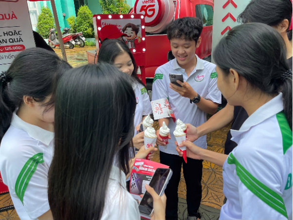 Viettel 5G: Chuyến xe bán hàng trở thành nền tảng truyền thông di động- Ảnh 3.