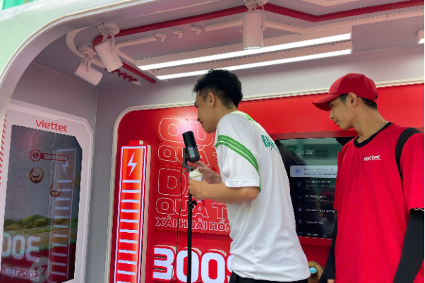 Viettel 5G: Chuyến xe bán hàng trở thành nền tảng truyền thông di động- Ảnh 4.