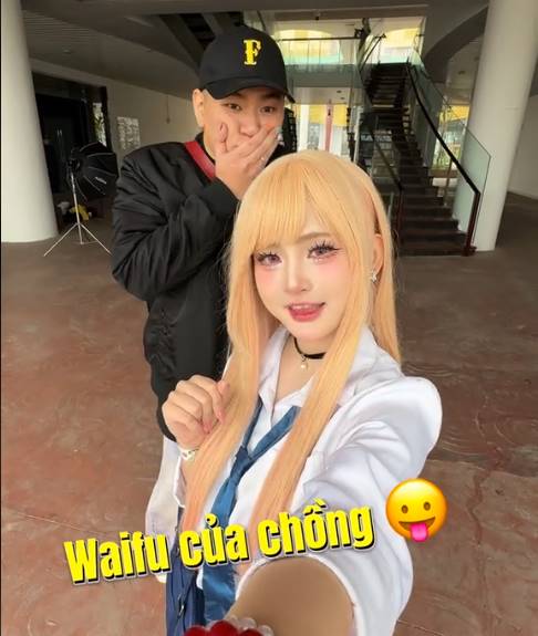 "Vợ nhà người ta" cosplay waifu của chồng khiến cộng đồng mạng xem xong chỉ biết ước- Ảnh 2.