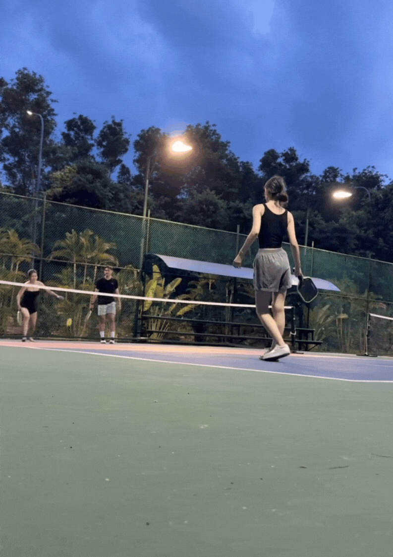 Yến Xuân diện bikini khoe body "bốc lửa", mặc áo cúp ngực sexy chơi pickleball chiếm trọn spotlight- Ảnh 3.