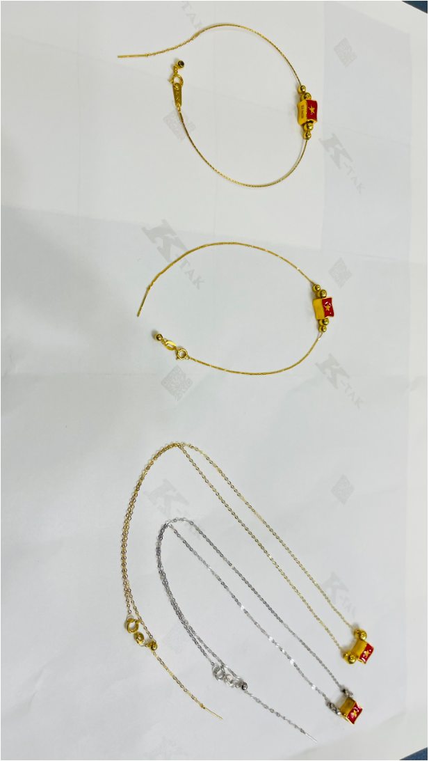Charm vàng 18k Quốc kỳ Việt Nam dịp 30/4 và 2/9 được mọi lứa tuổi yêu thích- Ảnh 5.