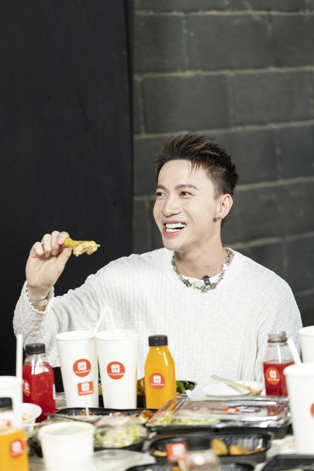 Soi hậu trường "ngã ngửa" chỉ toàn ăn với uống của B.O.F, mà xem sao cũng thấy đói đói- Ảnh 7.