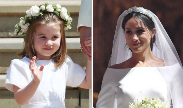 Khoảnh khắc Meghan cúi đầu trước Công chúa Charlotte ngay trong đám cưới của mình gây sốt mạng xã hội- Ảnh 2.