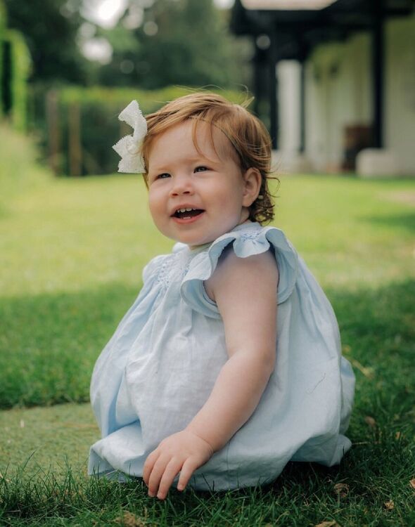 Tranh cãi về tên của Công chúa Lilibet: Harry và Meghan đã thông báo với Nữ vương quá cố như thế nào?- Ảnh 1.
