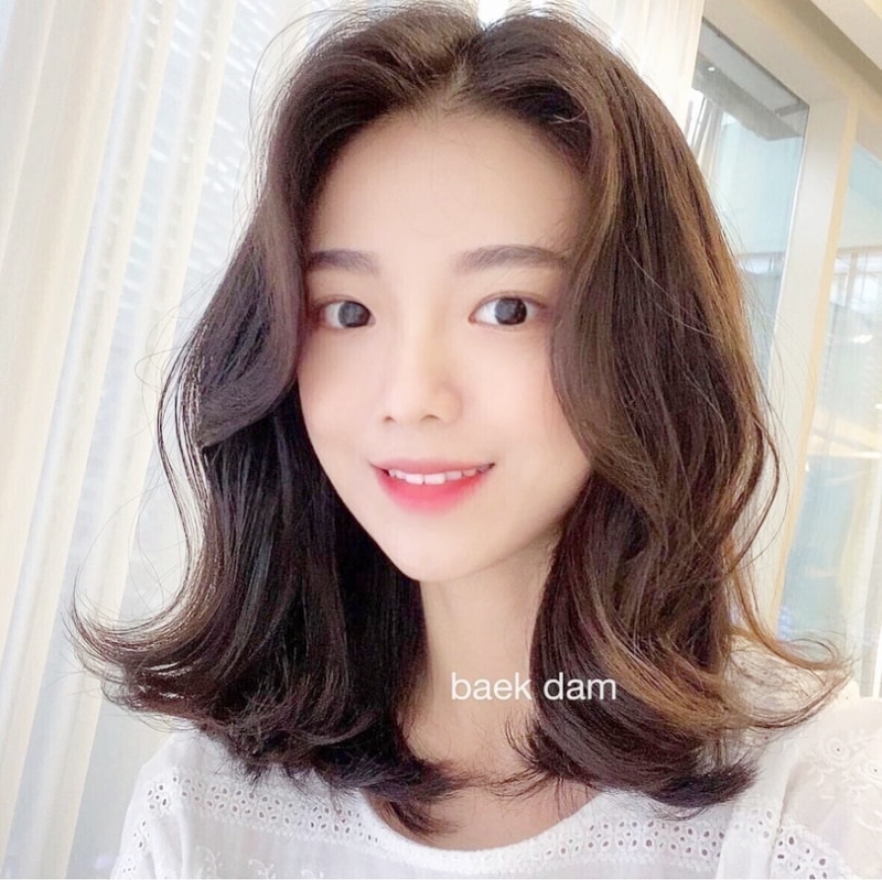 Cắt tóc ngắn, quan trọng nhất là chọn đúng kiểu: Gò má cao, mặt tròn nên cắt thế này để che bớt khuyết điểm- Ảnh 5.