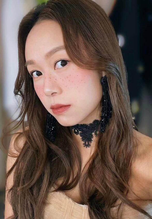 Á hậu tai tiếng mới giải nghệ 3 tháng đã quay lại showbiz, còn đem scandal ngoại tình chấn động ra "câu view"- Ảnh 1.