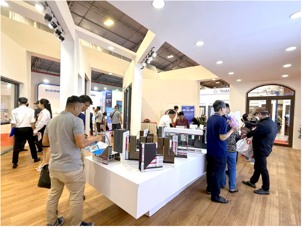 ASEANWINDOW mang loạt giải pháp đón đầu xu hướng tại Vietbuild TP.HCM 2025- Ảnh 2.