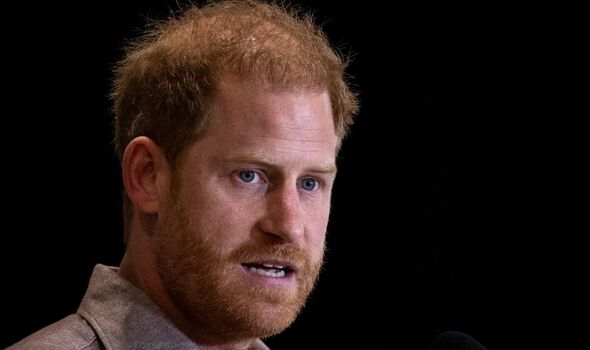 Harry bị chỉ trích vì liên tục nhắc đến Meghan khi bàn về an toàn trực tuyến cho trẻ em- Ảnh 1.