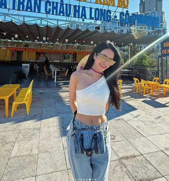 Chị Đẹp bốc lửa và bạn trai kém 11 tuổi bị soi đi du lịch chung- Ảnh 2.