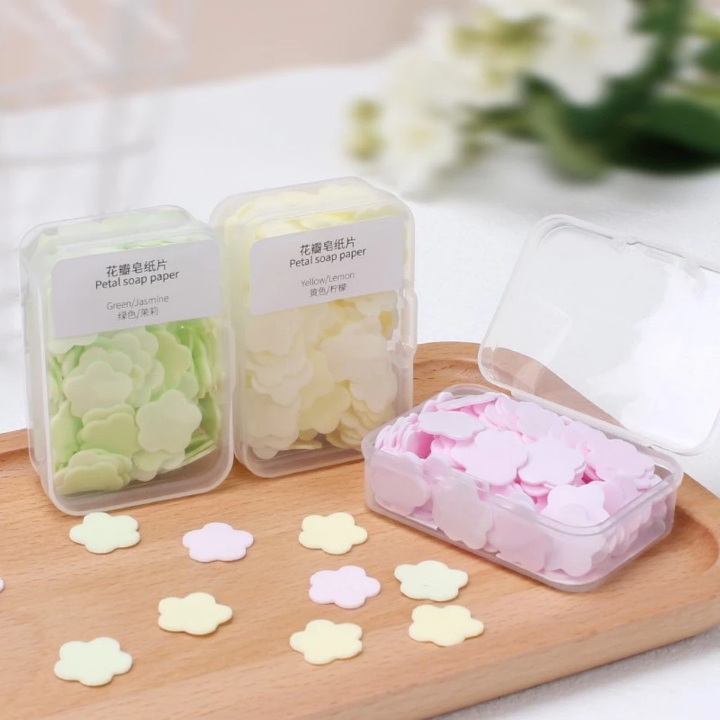 Đi du lịch vẫn gọn gàng, sạch sẽ: 5 món nhỏ phụ nữ tuổi trung niên nên mang theo để giữ hình ảnh chỉn chu- Ảnh 2.