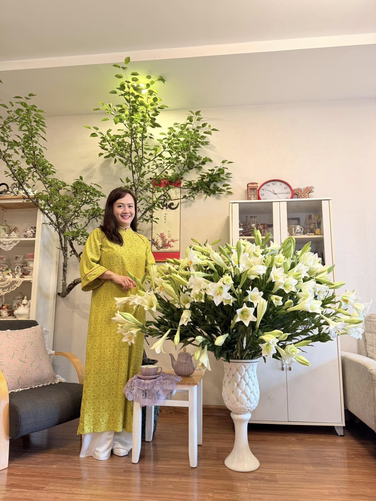 Quý cô Hà thành mê cắm hoa, thích căn nhà ướp hương tự nhiên hơn bất kì mùi nước hoa đắt tiền nào khác!- Ảnh 18.