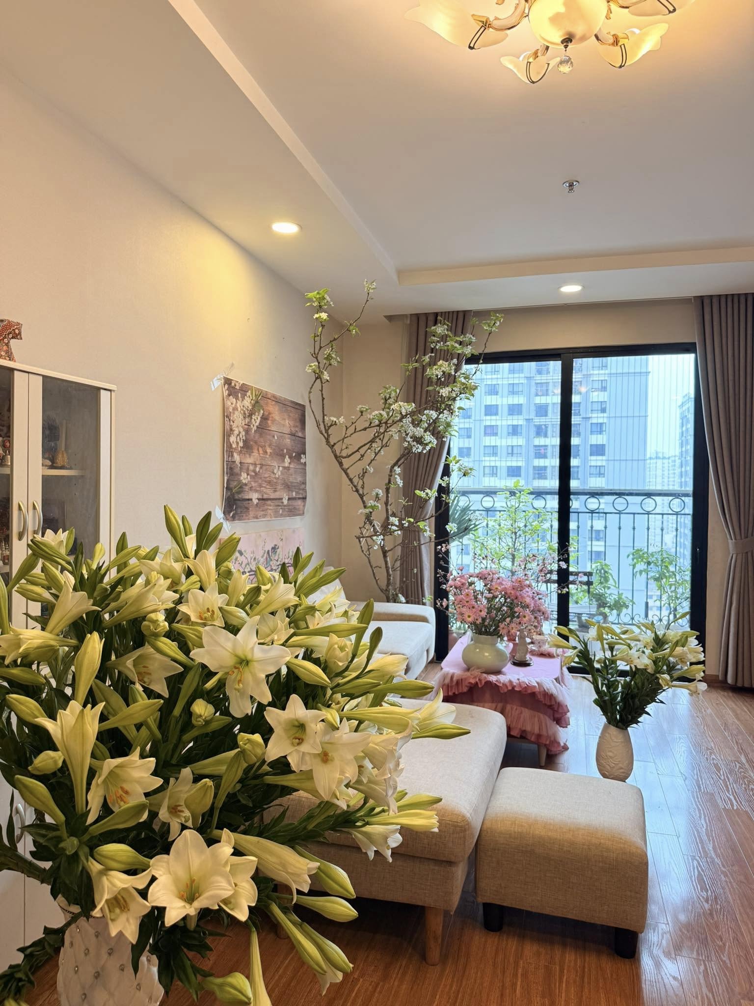 Quý cô Hà thành mê cắm hoa, thích căn nhà ướp hương tự nhiên hơn bất kì mùi nước hoa đắt tiền nào khác!- Ảnh 7.