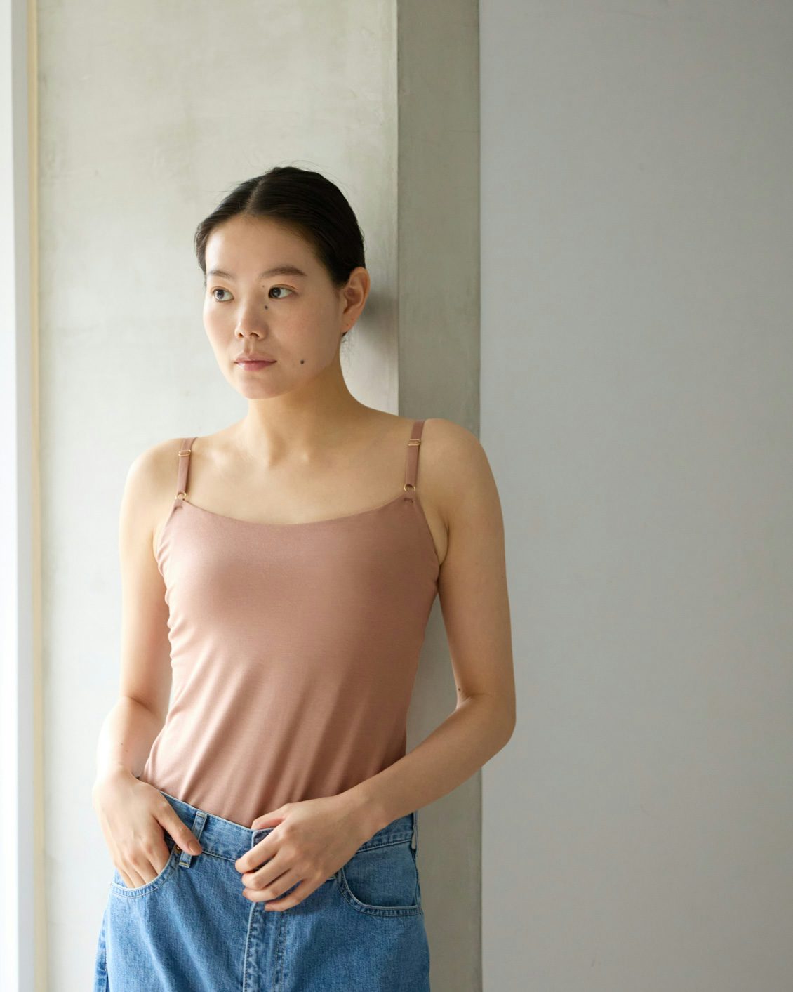 Mẹ Hà Nội chia sẻ: Không còn mua quần áo tùy tiện, 3 nguyên tắc giúp tôi kiểm soát tiêu dùng và mặc đẹp hơn- Ảnh 1.