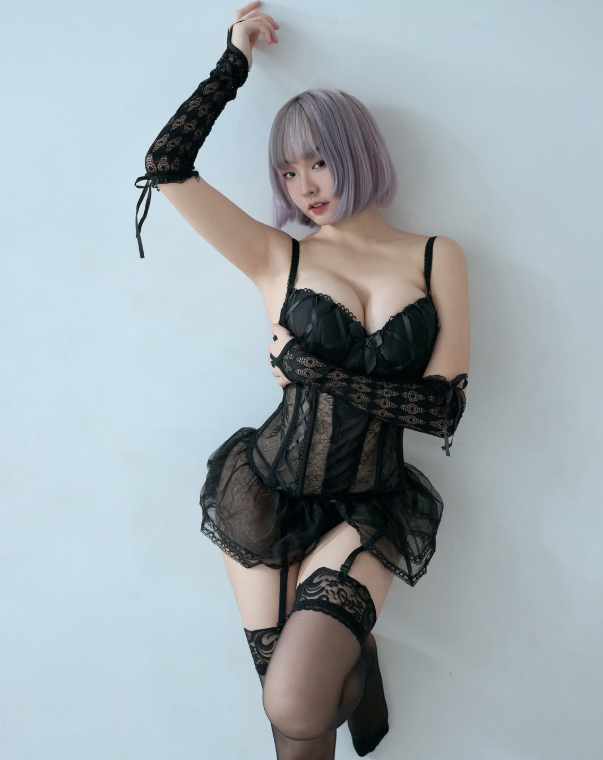 Gây sốt tại lễ hội đua thuyền, hot girl xinh đẹp nổi tiếng không ngờ, hóa ra là gương mặt "quen thuộc"- Ảnh 5.