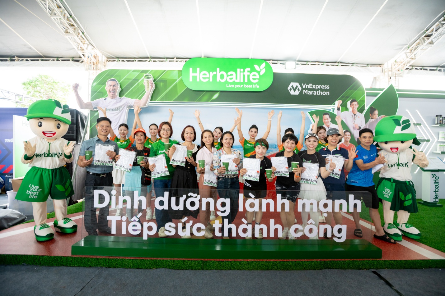 Herbalife Việt Nam tiếp tục đồng hành cùng VnExpress Marathon Hạ Long 2025- Ảnh 3. Herbalife Việt Nam tiếp tục đồng hành cùng VnExpress Marathon Hạ Long 2025- Ảnh 3.