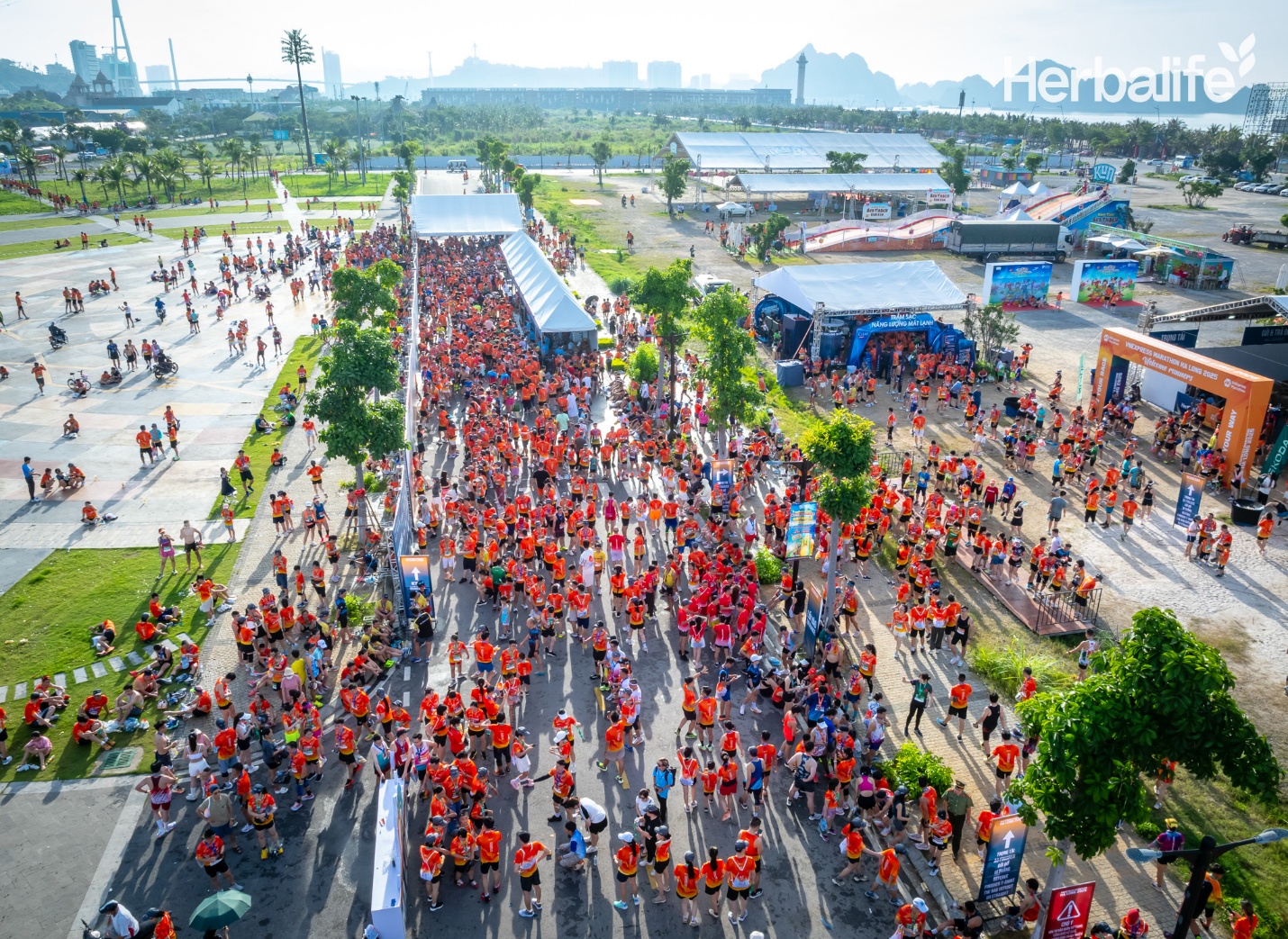 Herbalife Việt Nam tiếp tục đồng hành cùng VnExpress Marathon Hạ Long 2025- Ảnh 9. Herbalife Việt Nam tiếp tục đồng hành cùng VnExpress Marathon Hạ Long 2025- Ảnh 9.