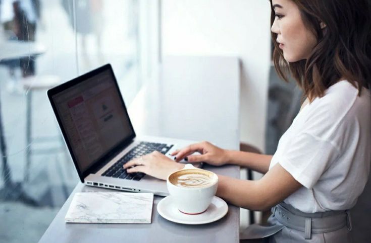Sau tuổi 40, tôi nhận ra: Tiết kiệm không đủ – phụ nữ trung niên cần quản lý tài chính để sống vững vàng hơn- Ảnh 2.