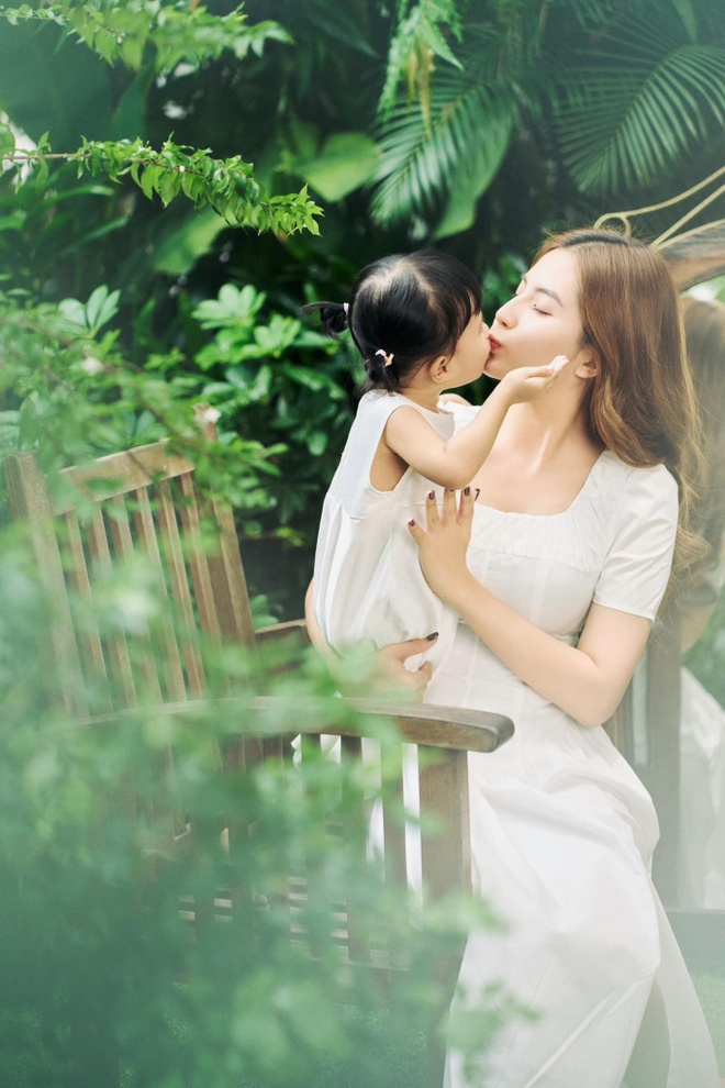 Nếu tôi là cô bé ấy của năm 18 tuổi, tôi muốn nói: Khi ba mẹ cãi nhau, con là người thua cuộc!- Ảnh 3.