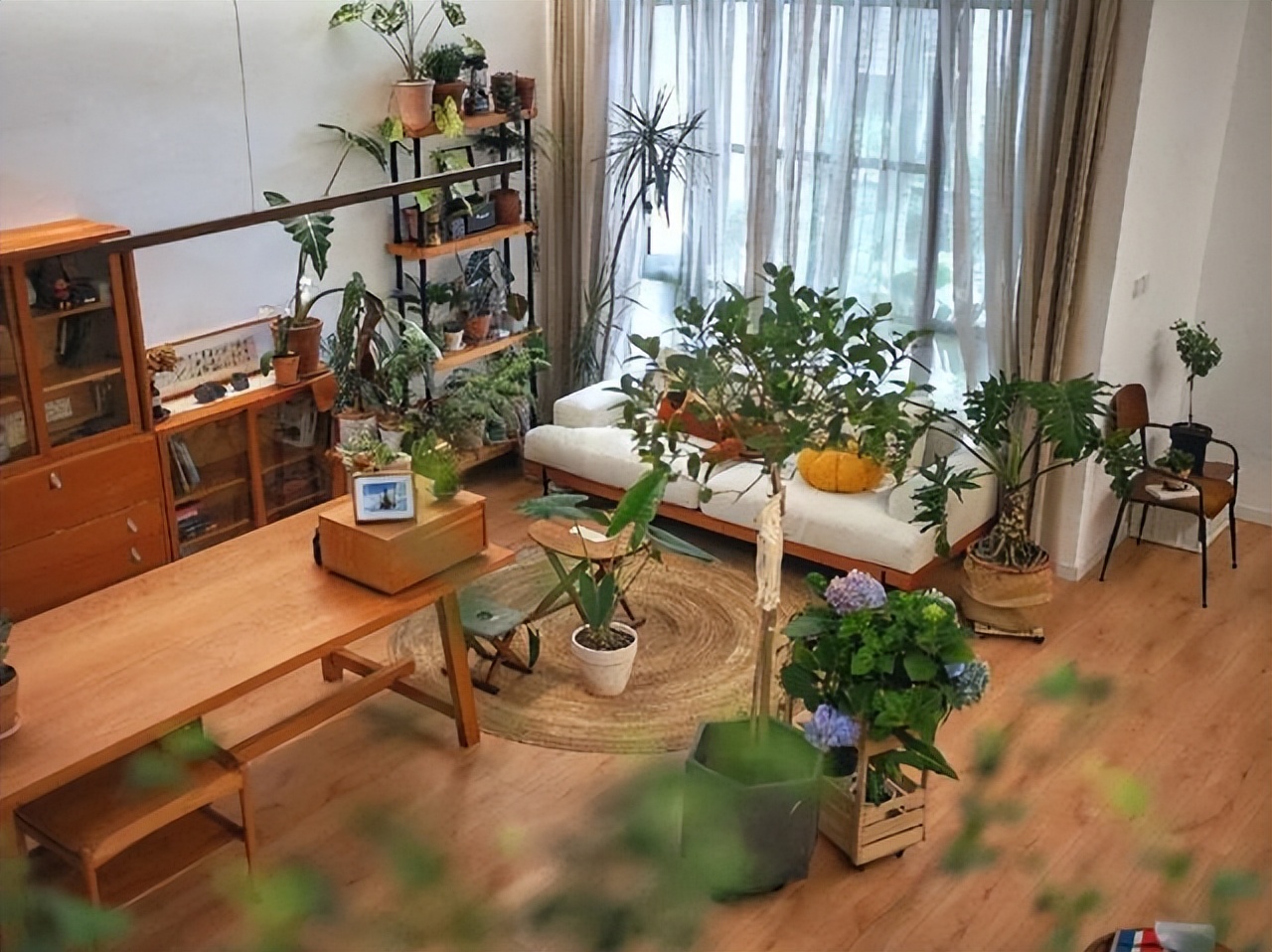 Mẹ đơn thân tuổi 50 sống cùng con trong biệt thự 300m²: "Ai bảo phụ nữ ly hôn là đáng thương?"- Ảnh 4.