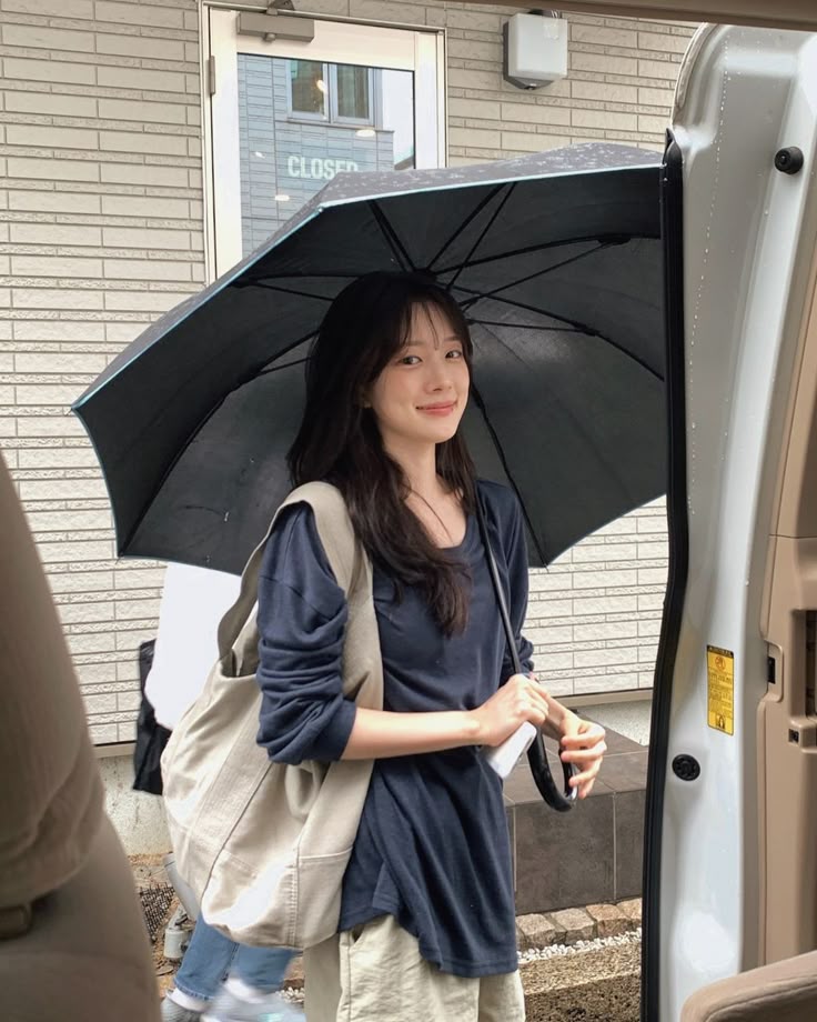 Tiêu dùng ngược đang trở thành lựa chọn khôn ngoan: Giới trẻ bây giờ không sống hà tiện, rất biết cách tiết kiệm thông minh- Ảnh 3.