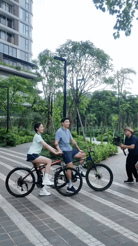 Nghỉ đá bóng cả năm, Đoàn Văn Hậu vẫn nhận "job" đều, kiếm bộn tiền nhờ vợ đẹp - Doãn Hải My?- Ảnh 2. Nghỉ đá bóng cả năm, Đoàn Văn Hậu vẫn nhận "job" đều, kiếm bộn tiền nhờ vợ đẹp - Doãn Hải My?- Ảnh 2.